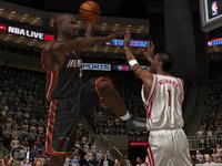 NBA LIVE 06 screenshot, image №428150 - RAWG