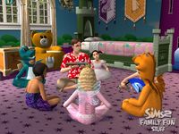 The Sims 2: Family Fun Stuff screenshot, image №468229 - RAWG