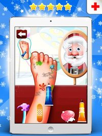 A Santa’s Foot Spa Salon - Little Doctor Saves the Christmas Presents 2015 screenshot, image №887638 - RAWG