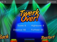 Twerk It Miley! ~ Free Celeb Super Running Game + Fun Skating Challenge screenshot, image №928474 - RAWG