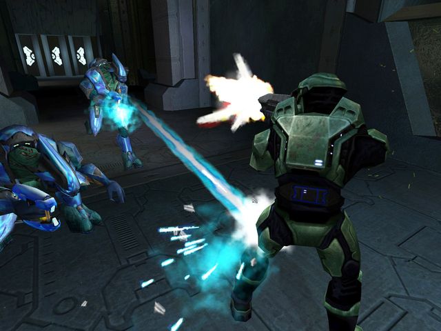 Halo 2 launched 19 years ago 004. ONLINE ENABLED aa MATURE 17+ it