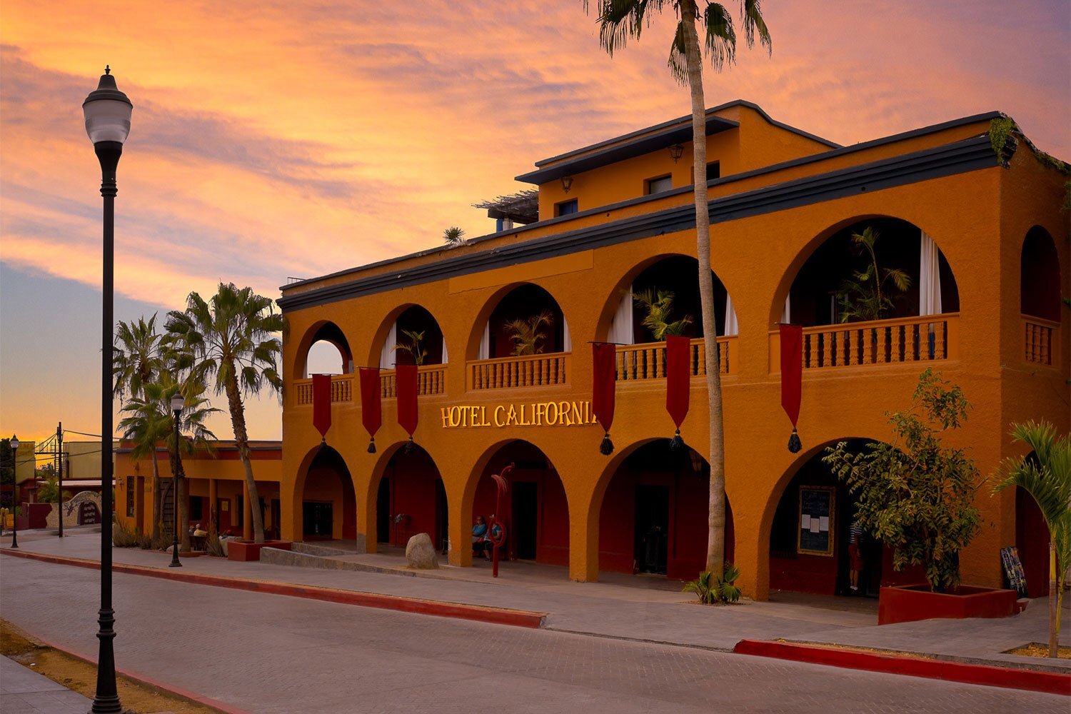 Hotel California (CDM072)