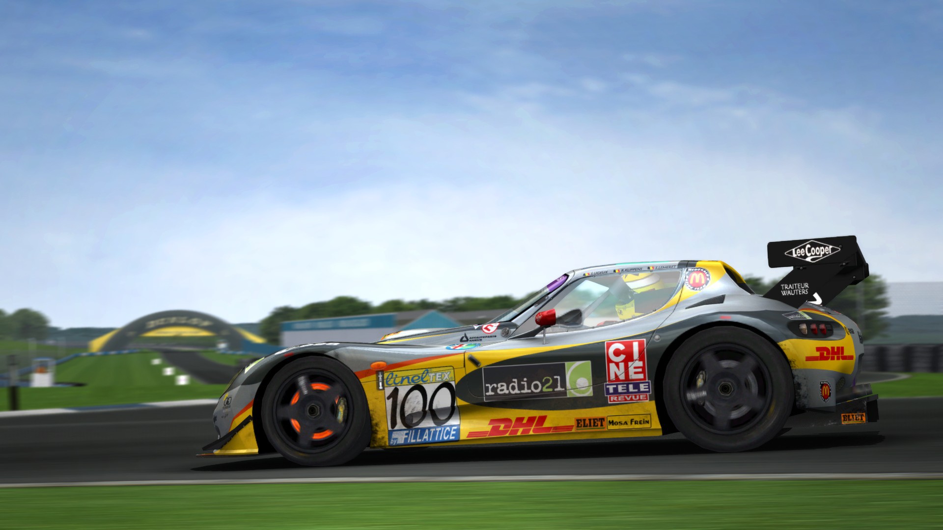 GTR 2 FIA GT Racing Game